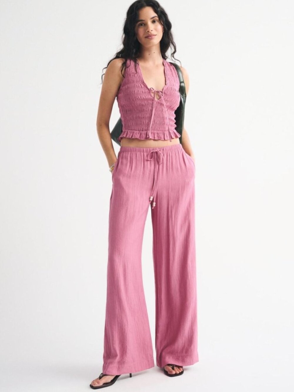 Abercrombie & Fitch Crinkle Textured Pull-On Pant